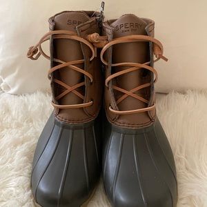 NWOT Women’s Sperry Duck Boots Size 7.5